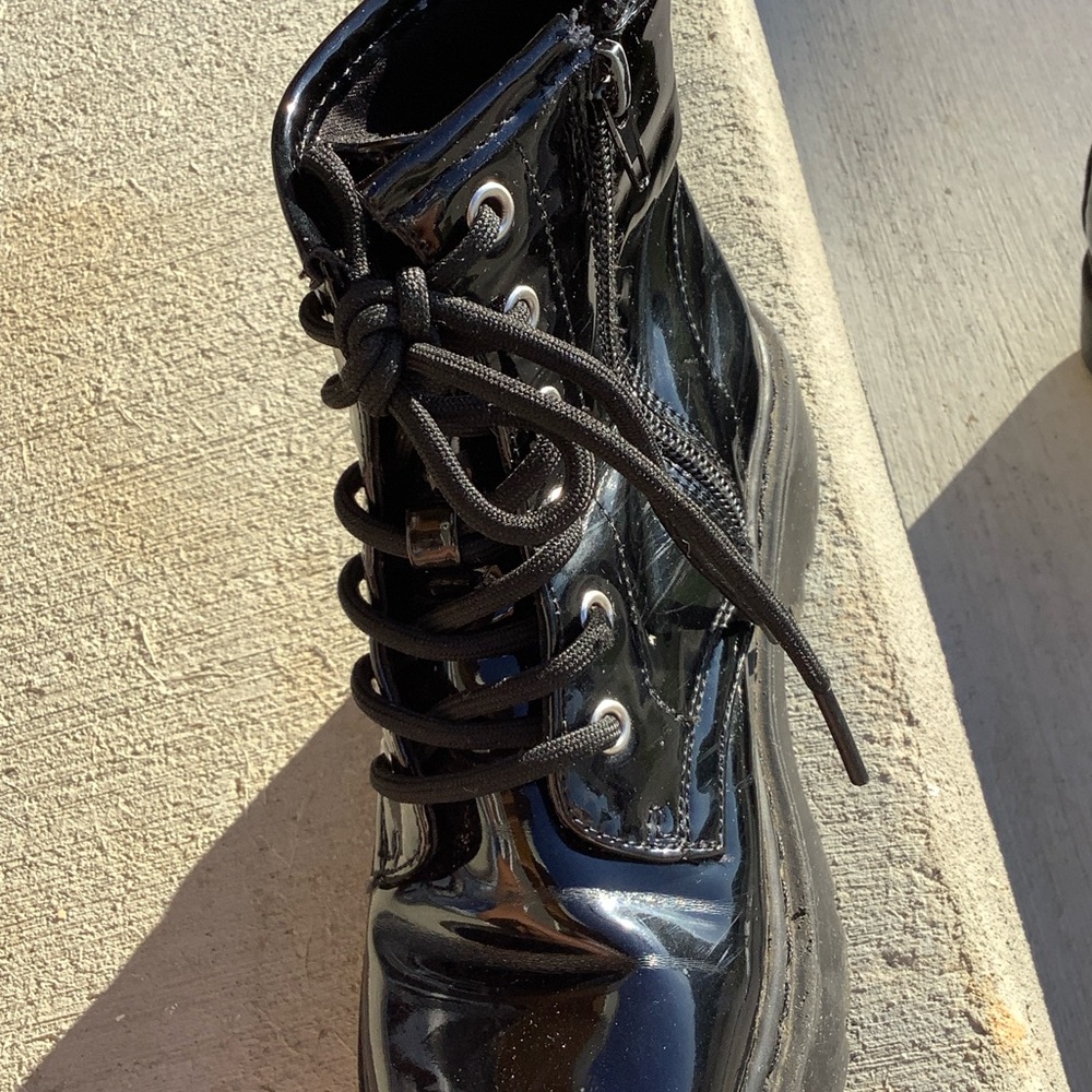 Steve Madden Shiny Black Kids Boots - Picture 3 of 16